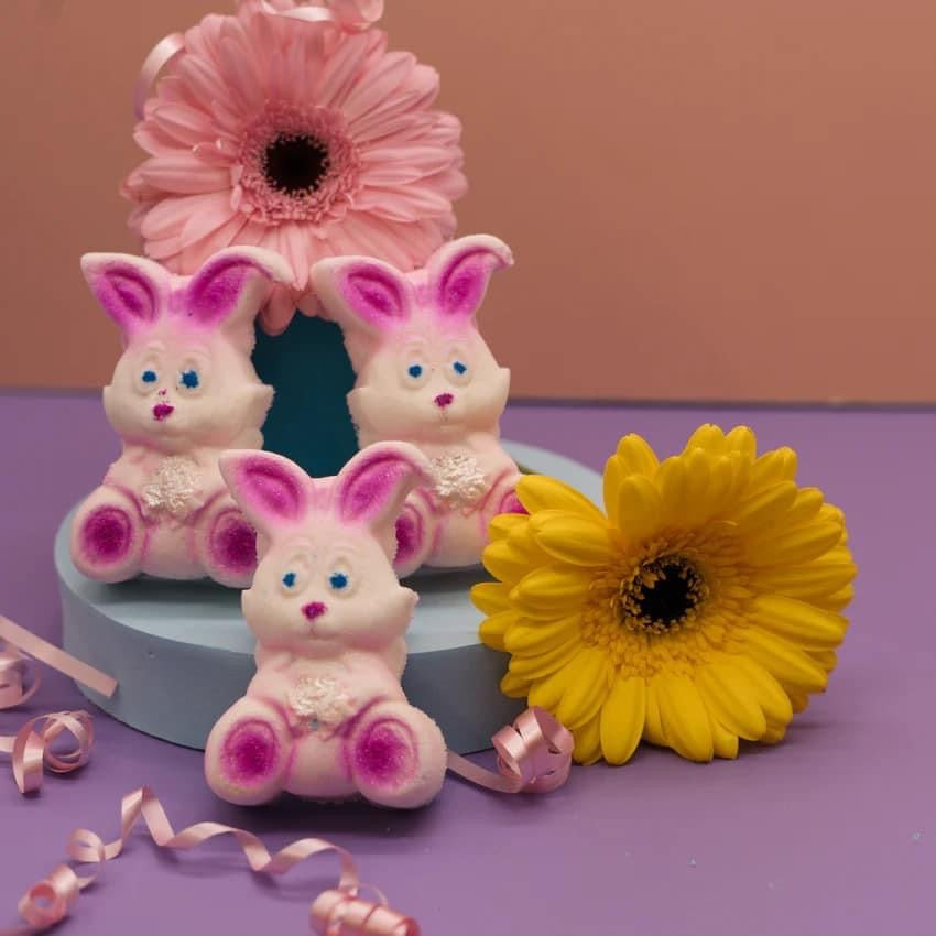 Candy Floss & Marshmallow Bunny Bath Bomb