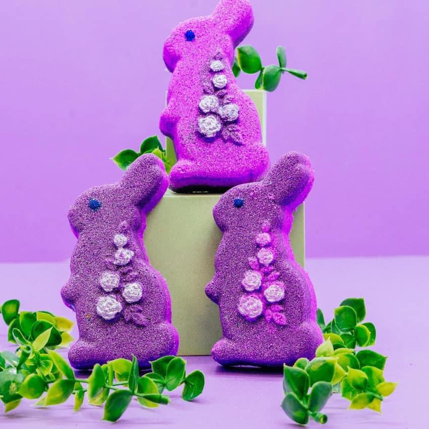 Hopping Bunny Blackberry Bath Bomb