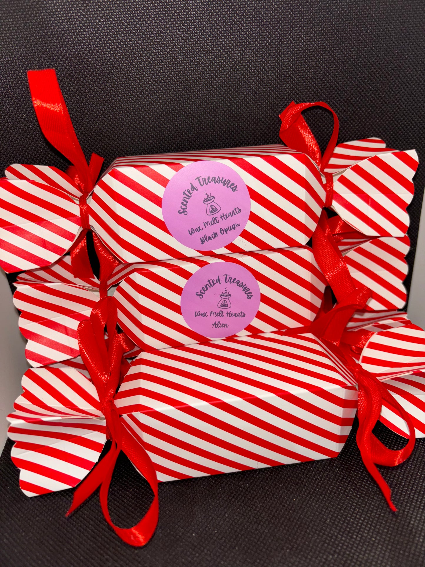 Christmas Cracker Filled With Four Wax Melt Hearts