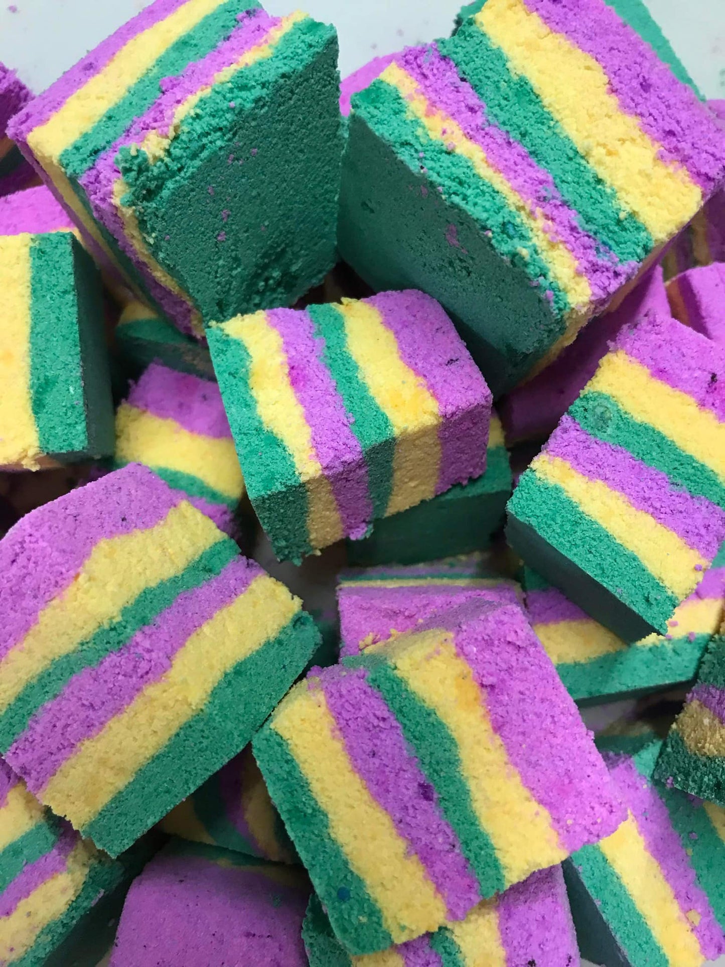 Foaming Bath Rocks (4-6 Per Bag)