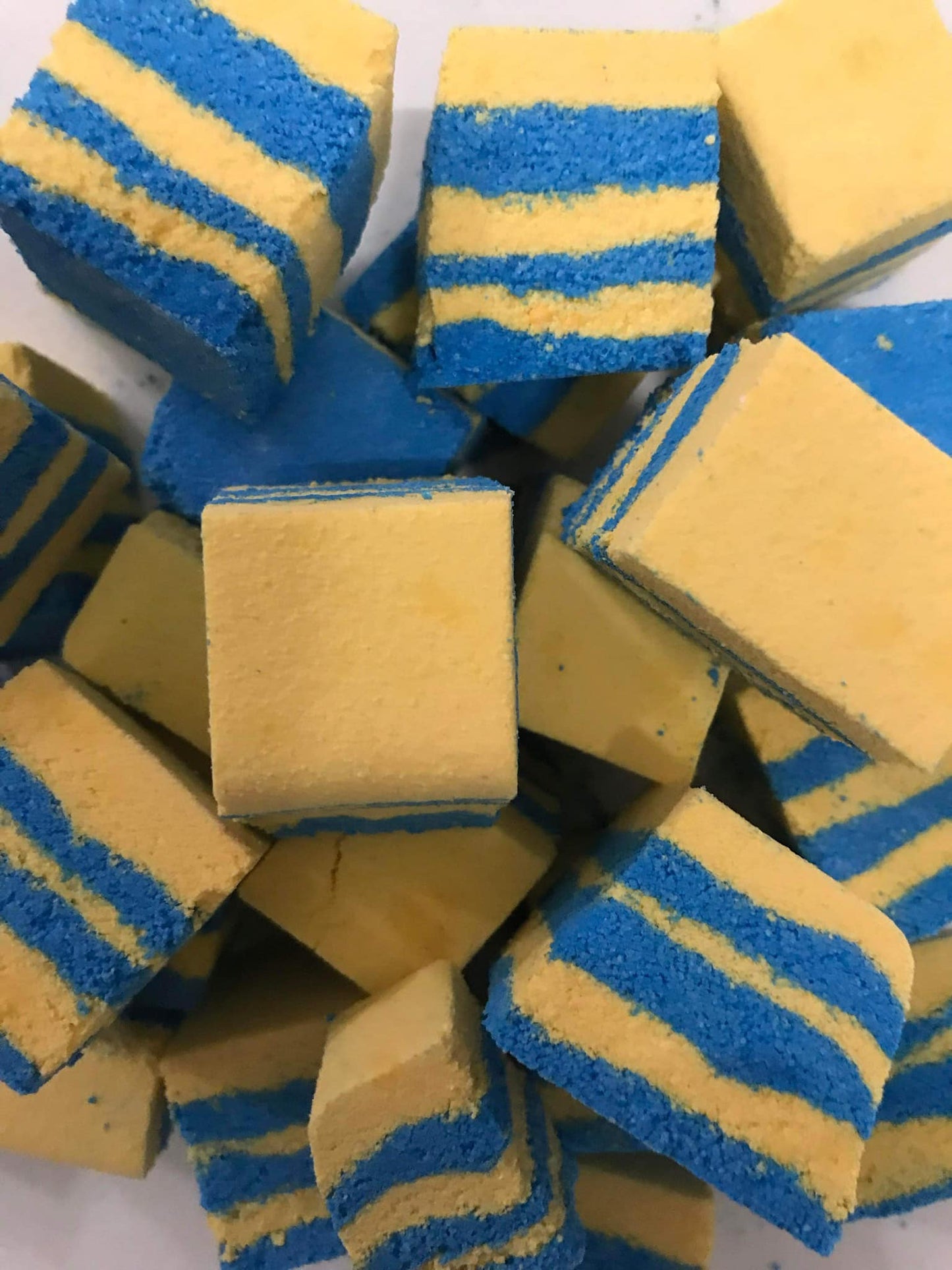 Foaming Bath Rocks (4-6 Per Bag)